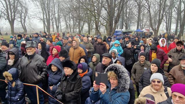 Paradele obiceiurilor de iarnă pe stil vechi din Drăgușeni și Râșca au încheiat programul „Crăciun în Bucovina”