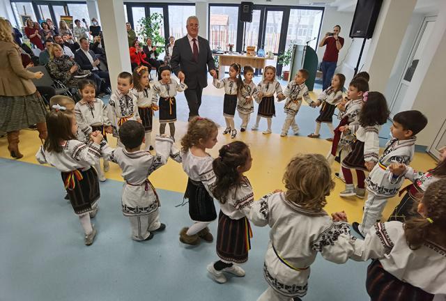 Program artistic la inaugurarea Grădiniței de la Colegiul „Mihai Eminescu”