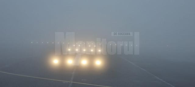 Vizibilitate aproape zero pe aeroportul din Suceava