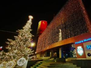 Duminică, 15 ianuarie 2023- ultima zi în care au mai fost pornite instalațiile ornamentale de iluminat de pe străzile Sucevei 1