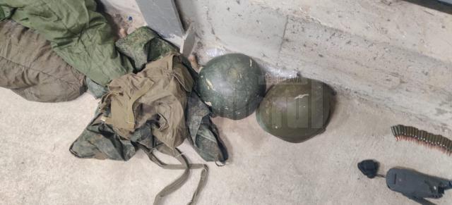 Cartușe, căști și uniforme militare, găsite la un ucrainean care voia să intre în țară