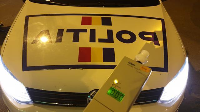 Etilotestul a indicat concentrația de 0,46 mg/l alcool pur în aerul expirat în cazul șoferului