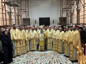 Sfinții Trei Ierarhi cinstiți de românii din Italia Foto  Ziarul Lumina