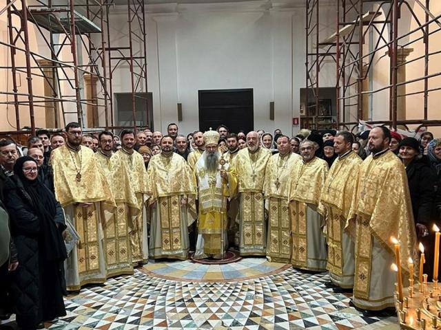 Sfinții Trei Ierarhi cinstiți de românii din Italia Foto  Ziarul Lumina
