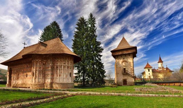 Mănăstirea Humorului a fost inclusă în ruta culturala a mănăstirilor  - Foto Discover Romania Travel
