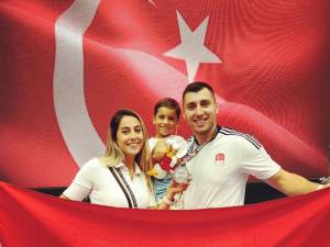 Cemal Kutahya si familia sa sunt dati disparuti dupa cutremurul din Turcia
