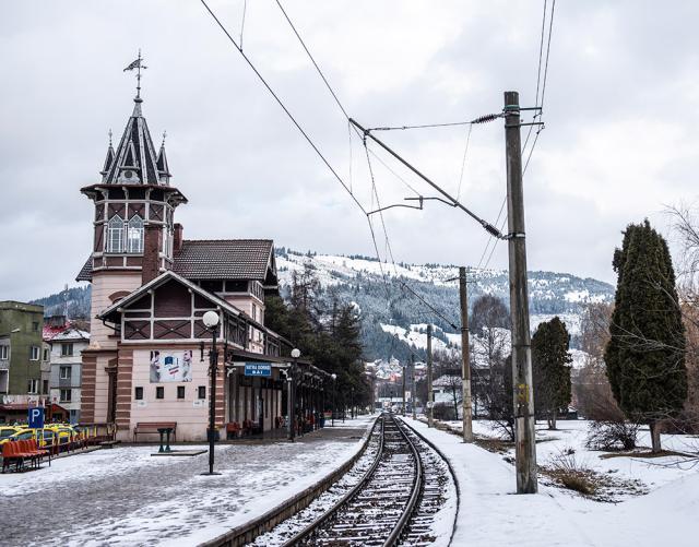 Medicii din Iași au fost nevoiți să-i amputeze gamba replantată adolescentului rănit de tren la Vatra Dornei