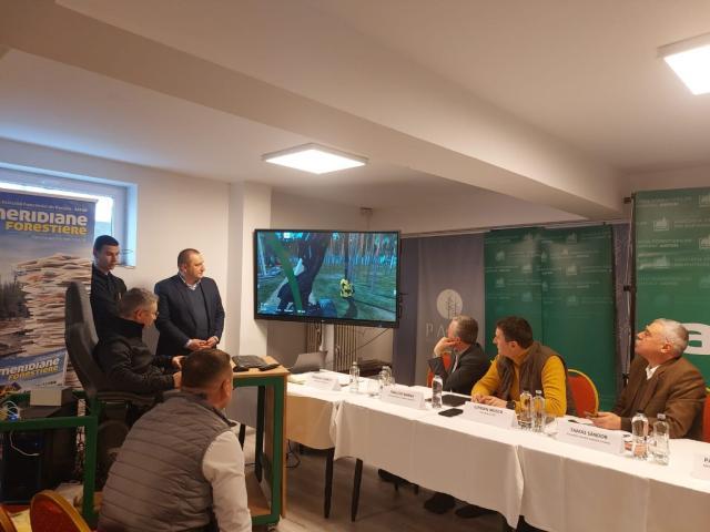 Soluții de finanțare pentru modernizarea sectorului forestier, anunțate în cadrul conferinței organizate de ASFOR