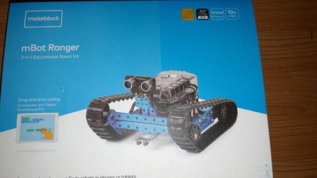 Kitul de robotica primit de colegiu