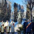 Ceremonii la împlinirea a 635 de ani de atestare documentară a Sucevei, în dreptul statuii domnitorului Petru I Mușat