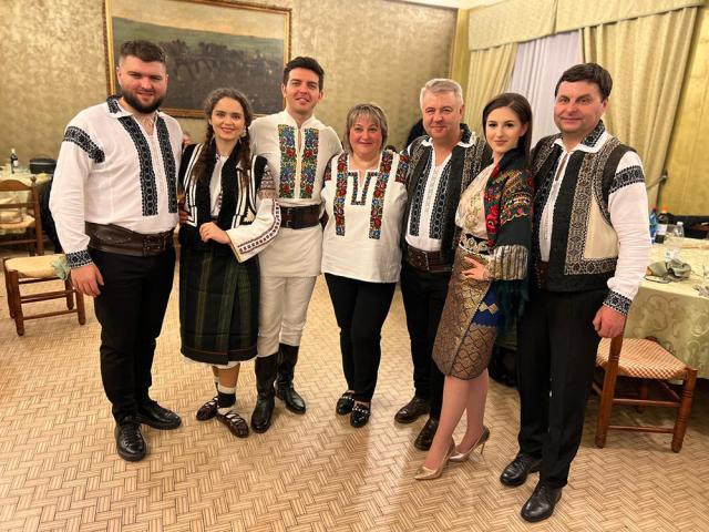 Taraful sucevean Florin Mucea, Angelica Flutur și Grigore Gherman, invitați în Italia la „Seara bucovinenilor”