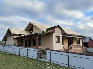 Acoperiș nou construit în doar o zi, la o casă din Bosanci afectată de un incendiu