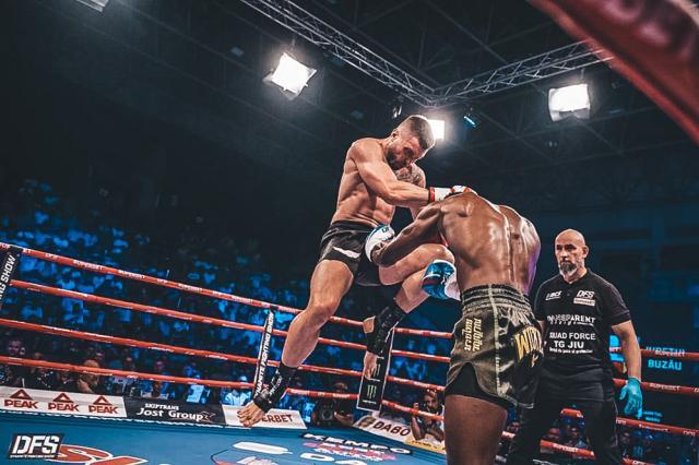 Andrei Ostrovanu este unul dintre cei mai bine cotați kickboxeri din România