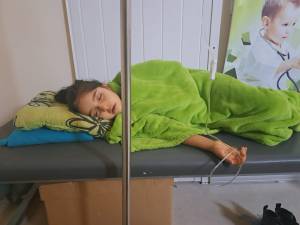 Cancerul de care suferă o fetiță din Pătrăuți, Crenguța Ioana Dobrea, în vârstă de doar 8 ani, a recidivat