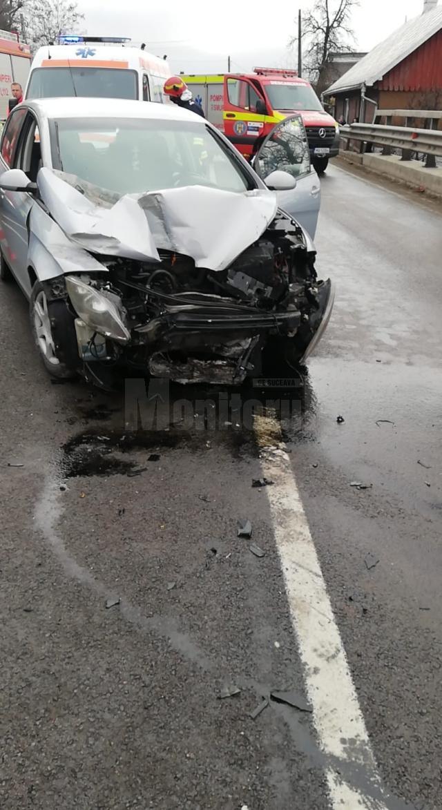 Două persoane au ajuns la spital în urma accidentului de la Ilișești