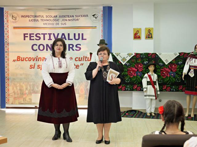 Peste 200 de elevi au participat la Festivalul-concurs „Bucovina - Tradiție, Cultură, Spiritualitate”, la Vicovu de Sus