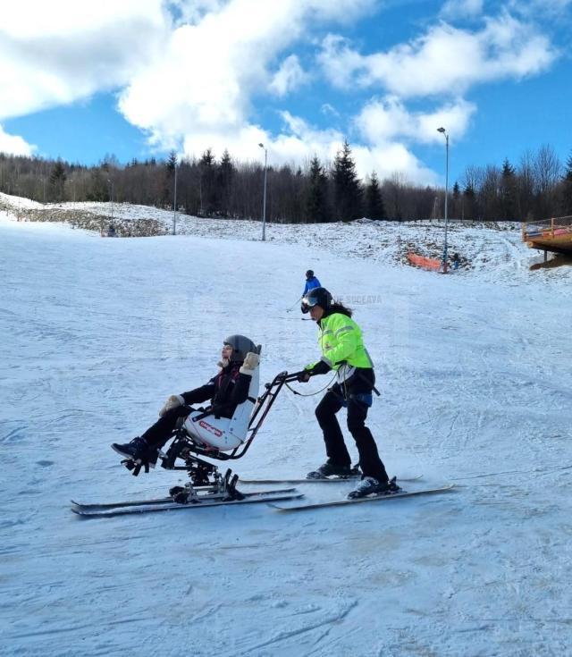 Tabără de schi pentru persoanele cu dizabilități, la Vatra Dornei