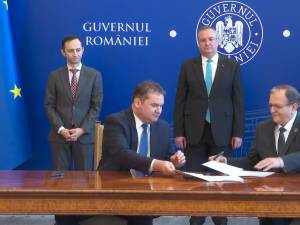 Gheorghe Flutur a semnat proiectul pentru cosntrucția a 200 de kilometri de piste de bicicletă în prezența premierului Nicolae Ciucă