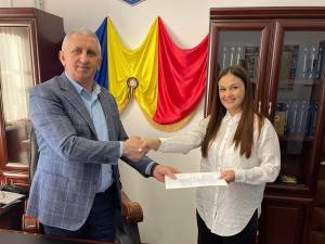 Primarul din Vicovu de Sus, Vasile Iliuț a semnat acordul de colaborare cu medicul de familie Corina Babalean