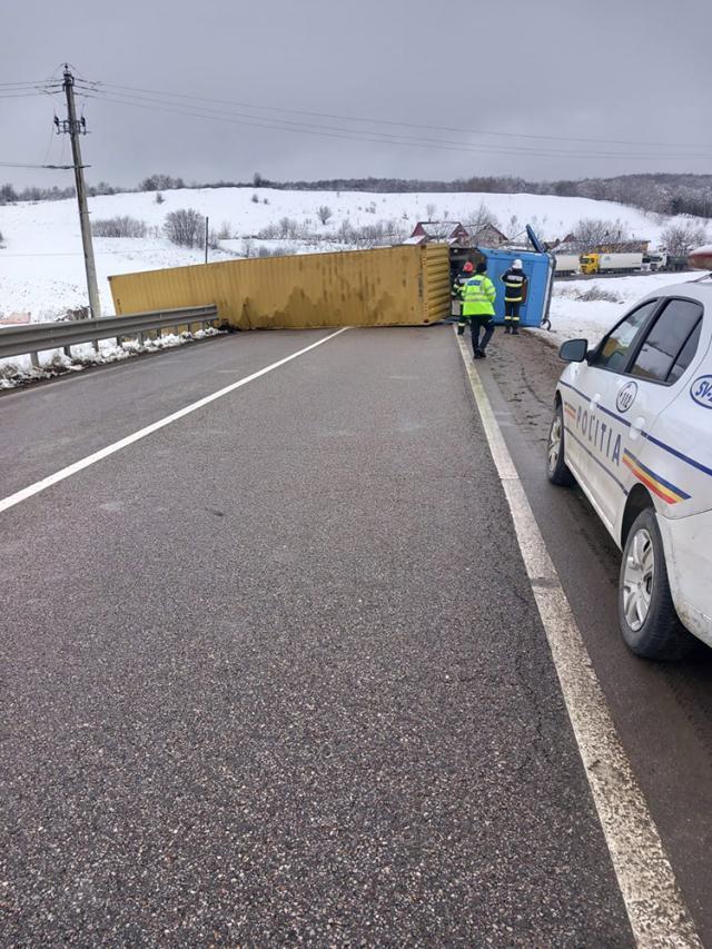 Un șofer ucrainean a blocat total traficul pe E85 timp de mai multe ore