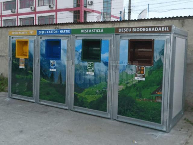 Insulele ecologice, compuse dintr-un ansamblu de containere pentru colectarea separată a deșeurilor, sunt prevăzute cu acces digitalizat pentru persoanele fizice arondate