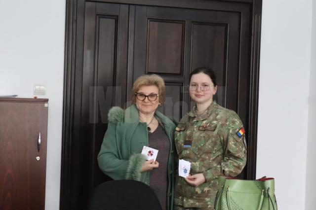 Elevii militari au participat la „Atelierul de mărțișoare!”. Foto elev sergent Maria Găină