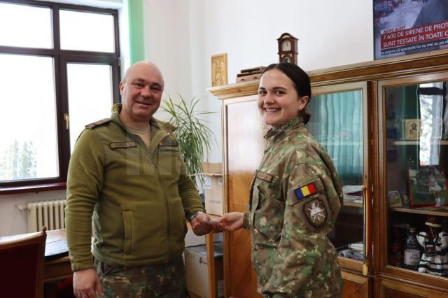 Elevii militari au participat la „Atelierul de mărțișoare!”. Foto elev sergent Maria Găină