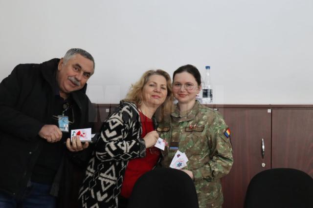 Elevii militari au participat la „Atelierul de mărțișoare!”. Foto elev sergent Maria Găină