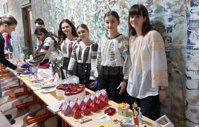 Elevii Colegiului Tehnic Radauti si frumusetile realizate de ei pentru Targul Martisorului