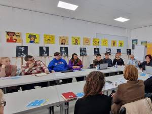 25 de specialiști prezenți la o dezbatere privind incluziunea socială și serviciile suport oferite refugiaților ucraineni
