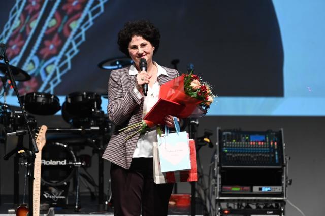 Profesoara Maria Teodoreanu, director al Colegiului Tehnic Petru Mușat Suceava, premiantă a Galei