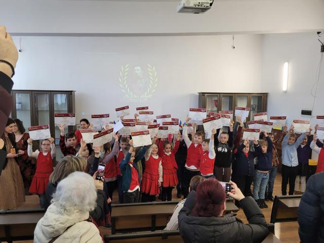 Elevi suceveni, premiați la Concursul Internațional de Matematică „LuminaMATH”