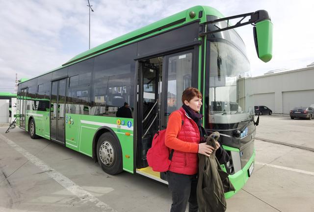 Măriuța Spătaru, la finalul programului de transport public în Suceava, la autobaza diviziei electrice a TPL, unde a lăsat autobuzul la încărcat