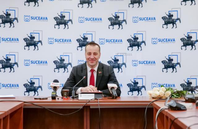 Viceprimarul Sucevei, Lucian Harșovschi, la conferința de presa din 8 Martie 2023