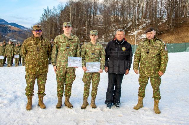 Competiție spectaculoasă de schi, cu elevii Colegiului Militar Câmpulung. Foto Laurențiu Sbiera