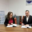 Contractele de finanțare pentru renovarea energetică moderată a blocurilor au fost semnate vineri, la București, de viceprimarul Lucian Harșovschi