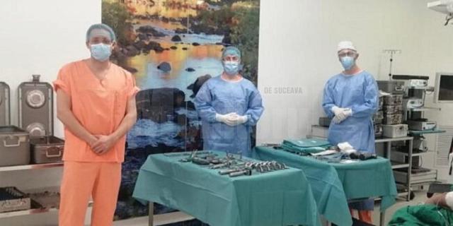Echipa de ortopedie (dr. Rareș Voinea, dr. Marius Grămadă și dr. Ciprian Puha)