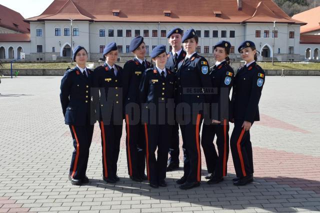 Rezultate bune pentru elevii militari la olimpiadele județene. Foto elev caporal Larisa Dăscălescu