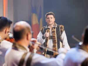 1.400 de spectatori au aplaudat regalul folcloric realizat de Laura Olteanu și invitații ei la Bacău