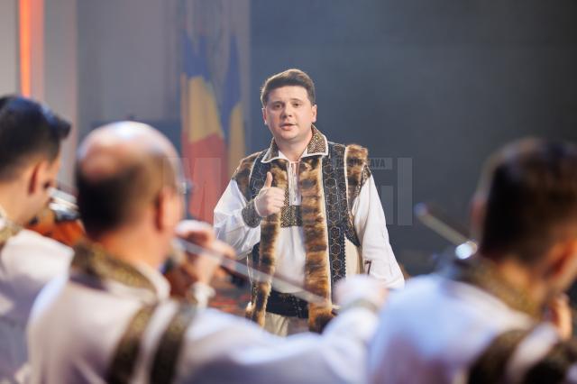 1.400 de spectatori au aplaudat regalul folcloric realizat de Laura Olteanu și invitații ei la Bacău