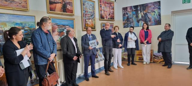 Lucrări semnate de artistul plastic brăilean Ștefan Șerban, expuse la Suceava, la prima galerie de artă situată în incinta unui spital de psihiatrie