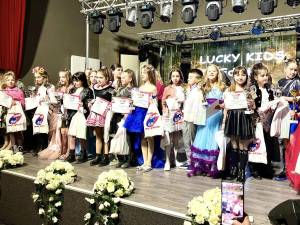 Elevi suceveni, pe podium la Festivalul de muzică „Lucky Kids”