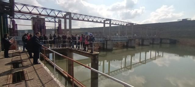 Studenți suceveni duși de reprezentanții SGA în vizită la Barajul Mobil de la Mihoveni