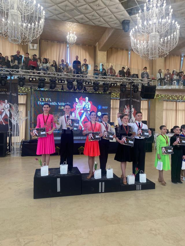 Dansatori suceveni pe podium la Cupa „Dance With Attitude”
