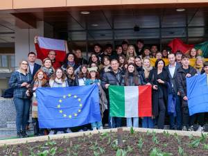Elevi și profesori din Polonia, Portugalia, Italia și Grecia, în vizită la Primăria Suceava