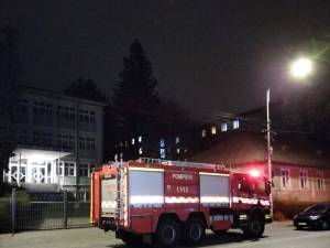 Pompierii suceveni au intervenit în această seară la un „început de incendiu” care a avut loc într-o cameră a căminului studențesc