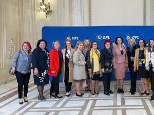 O delegație a femeilor liberale din județul Suceava a participat la alegerea noului președinte al organizației naționale a femeilor din PNL