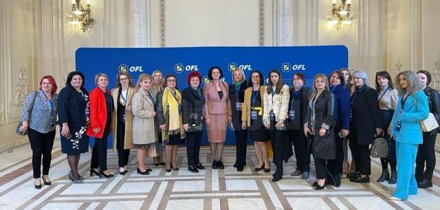 O delegație a femeilor liberale din județul Suceava a participat la alegerea noului președinte al organizației naționale a femeilor din PNL