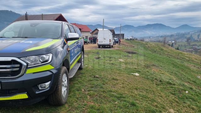 Polițiștii au descins în zona rău famată Bodea din Câmpulung Moldovenesc