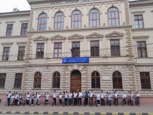 Tinerii ATOS pe biciclete, cu tricouri personalizate, la Marșul pentru viață, ediția IV-a